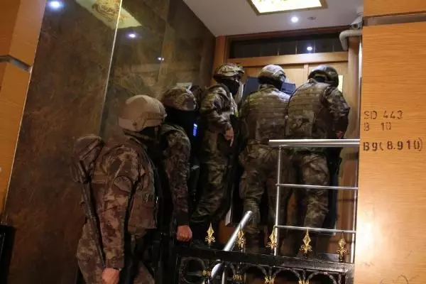 İstanbul merkezli 5 ilde Sedat Peker ve adamlarına yönelik operasyon - 1 İstanbul merkezli 5 ilde Sedat Peker ve adamlarına yönelik operasyon - 1
