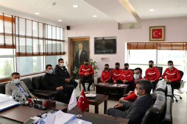 Kabakcı, şampiyon pehlivanları ağırladı Kabakcı, şampiyon pehlivanları ağırladı