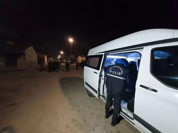Kavga ettiği kuzenini bıçaklayarak öldürdü Kavga ettiği kuzenini bıçaklayarak öldürdü