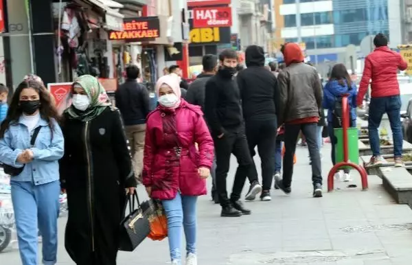 Kayseri'de, kısıtlama öncesi alışveriş hareketliliği Kayseri'de, kısıtlama öncesi alışveriş hareketliliği