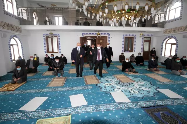 Konya'da Yavuz Sultan Selim Camii ibadete açıldı Konya'da Yavuz Sultan Selim Camii ibadete açıldı