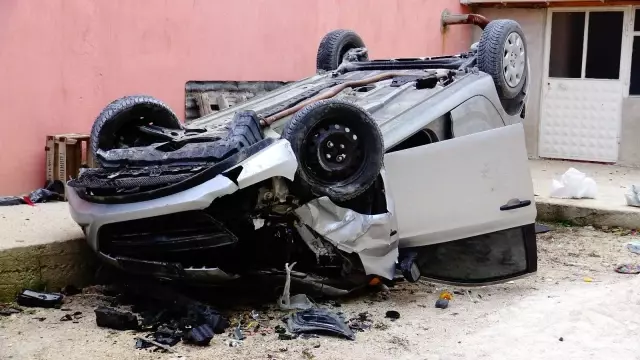 Otomobiliyle 30 metreden bahçeye uçan genç hemşire kurtarılamadı Otomobiliyle 30 metreden bahçeye uçan genç hemşire kurtarılamadı
