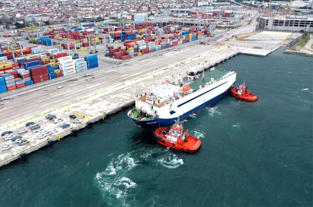 OYAK'ın otomotiv odaklı Ro-Ro limanına ilk sefer yapıldı