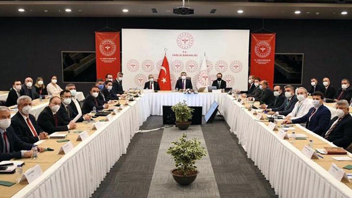 Son Dakika! Sağlık Bakanı Koca: Ülkemizdeki vakaların yaklaşık yüzde 40'ı İstanbul'da
