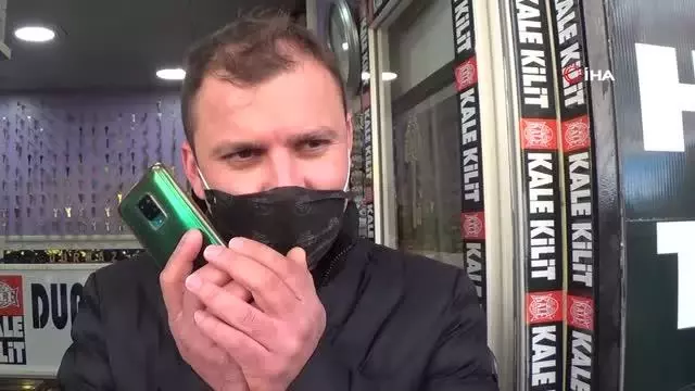 Sürpriz için yapılan ihbar gerçek oldu.. Kutlama için gelen polisler kavgaya müdahale etti Sürpriz için yapılan ihbar gerçek oldu.. Kutlama için gelen polisler kavgaya müdahale etti