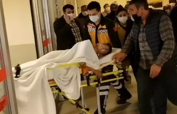 Son dakika haber... BURSA TİNER TENEKESİNİ YAKMAYA ÇALIŞIRKEN PATLAMA OLDU; AĞIR YARALANDI Son dakika haber... BURSA TİNER TENEKESİNİ YAKMAYA ÇALIŞIRKEN PATLAMA OLDU; AĞIR YARALANDI
