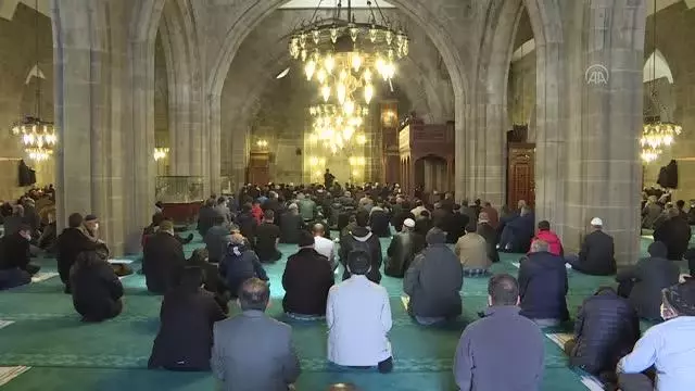 Türk Polis Teşkilatının 176. kuruluş yıl dönümü etkinliklerle kutlanıyor Türk Polis Teşkilatının 176. kuruluş yıl dönümü etkinliklerle kutlanıyor