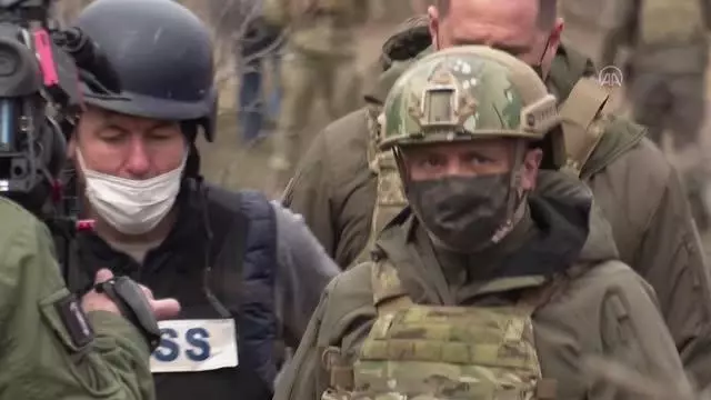 Ukrayna Devlet Başkanı Zelenskiy, Donbas cephesini ziyaret etti Ukrayna Devlet Başkanı Zelenskiy, Donbas cephesini ziyaret etti