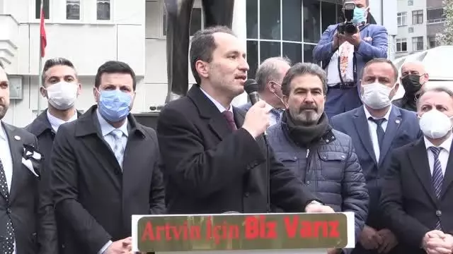 Yeniden Refah Partisi Genel Başkanı Erbakan, Borçka'da partililerle buluştu
