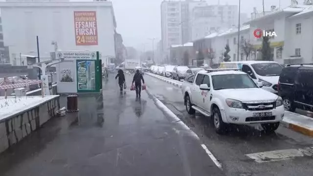 Yozgat'ta Nisan karı etkili oluyor