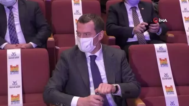 Zeytinburnu Belediye Başkanı Ömer Arısoy, 2 yıllık görev süresinde yapılan çalışmaları anlattı Zeytinburnu Belediye Başkanı Ömer Arısoy, 2 yıllık görev süresinde yapılan çalışmaları anlattı
