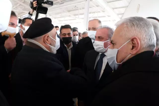 Son dakika haberleri: Adalet Bakanı Gül'ün annesi son yolculuğuna uğurlandı Son dakika haberleri: Adalet Bakanı Gül'ün annesi son yolculuğuna uğurlandı