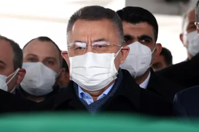 Son dakika haberleri: Adalet Bakanı Gül'ün annesi son yolculuğuna uğurlandı Son dakika haberleri: Adalet Bakanı Gül'ün annesi son yolculuğuna uğurlandı