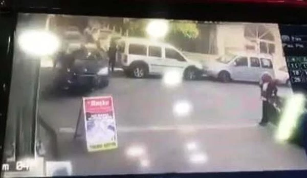 Adıyaman'da otomobilin motosiklete çarptığı kaza kamerada