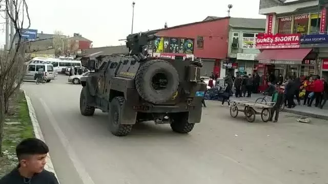 Son dakika haberi! AĞRI'DA SİLAHLI KAVGA 5 YARALI Son dakika haberi! AĞRI'DA SİLAHLI KAVGA 5 YARALI