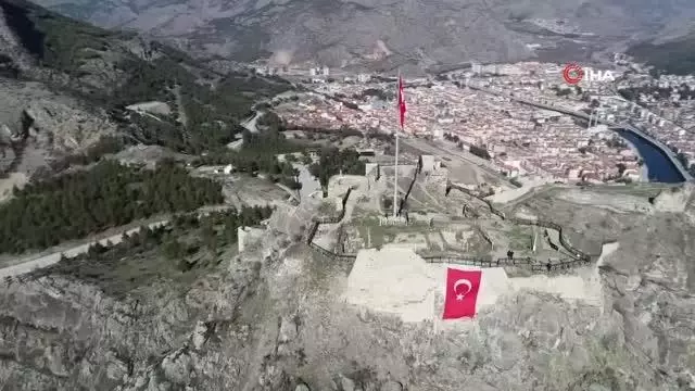 Amasya'da 2400 yıllık surlar restore ediliyor Amasya'da 2400 yıllık surlar restore ediliyor
