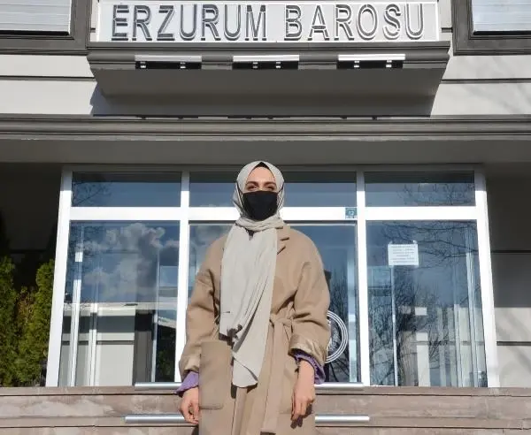 AVUKATLAR, KISITLAMADA KADINA ŞİDDET OLAYLARININ ARTTIĞINA DİKKAT ÇEKTİ AVUKATLAR, KISITLAMADA KADINA ŞİDDET OLAYLARININ ARTTIĞINA DİKKAT ÇEKTİ