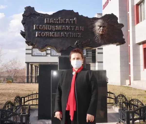 AVUKATLAR, KISITLAMADA KADINA ŞİDDET OLAYLARININ ARTTIĞINA DİKKAT ÇEKTİ AVUKATLAR, KISITLAMADA KADINA ŞİDDET OLAYLARININ ARTTIĞINA DİKKAT ÇEKTİ
