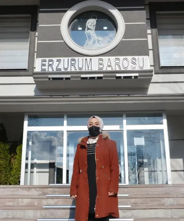 AVUKATLAR, KISITLAMADA KADINA ŞİDDET OLAYLARININ ARTTIĞINA DİKKAT ÇEKTİ AVUKATLAR, KISITLAMADA KADINA ŞİDDET OLAYLARININ ARTTIĞINA DİKKAT ÇEKTİ