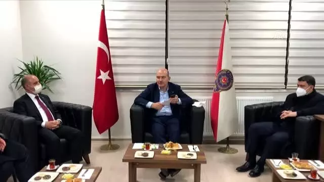Son dakika haberleri... Bakan Soylu 10 Nisan Polis Günü'nde Şehit Behram Aktaşlı Polis Merkezi Amirliğini ziyaret etti Son dakika haberleri... Bakan Soylu 10 Nisan Polis Günü'nde Şehit Behram Aktaşlı Polis Merkezi Amirliğini ziyaret etti