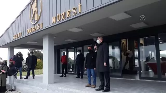 BALIKESİR - Türkiye'yi karış karış gezen gençler, 'Yarın Çok Genç Olacak' projesiyle hayallerine sımsıkı sarılıyor BALIKESİR - Türkiye'yi karış karış gezen gençler, 'Yarın Çok Genç Olacak' projesiyle hayallerine sımsıkı sarılıyor
