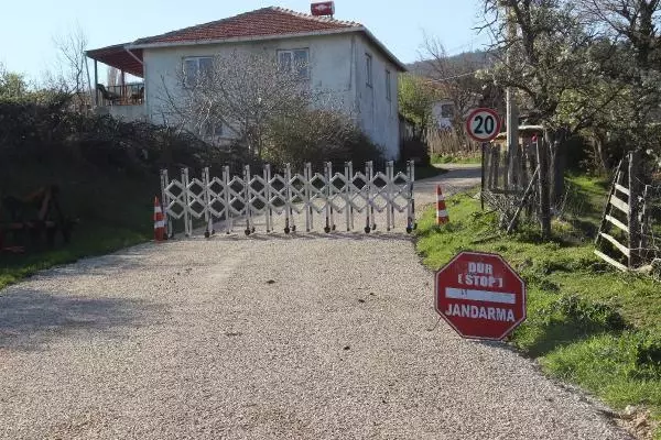 ÇANAKKALE BAYRAMİÇ'TE 1 KÖY KARANTİNAYA ALINDI ÇANAKKALE BAYRAMİÇ'TE 1 KÖY KARANTİNAYA ALINDI
