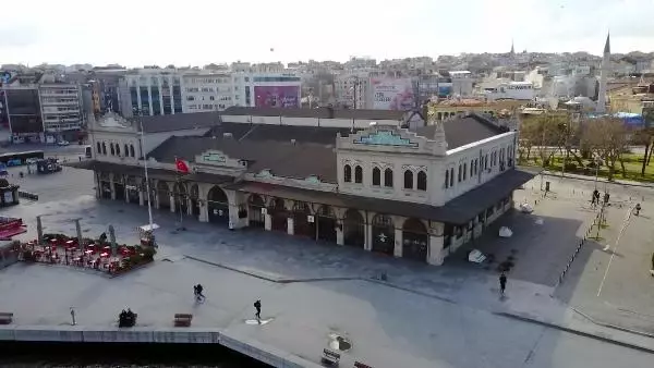 Bir çok ünlü isim yetişmişti... Konservatuvar öğrencilerinden tarihi binadan taşınma kararına tepki Bir çok ünlü isim yetişmişti... Konservatuvar öğrencilerinden tarihi binadan taşınma kararına tepki