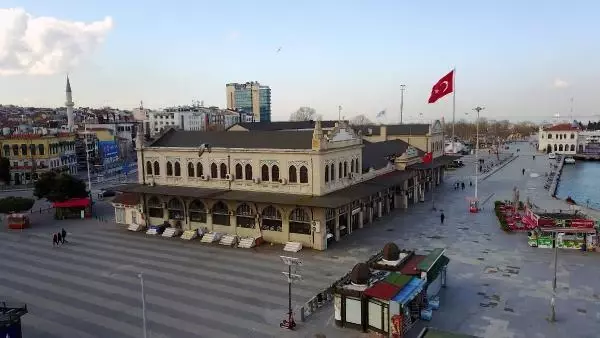 Bir çok ünlü isim yetişmişti... Konservatuvar öğrencilerinden tarihi binadan taşınma kararına tepki Bir çok ünlü isim yetişmişti... Konservatuvar öğrencilerinden tarihi binadan taşınma kararına tepki