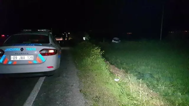 Bozdoğan'da otomobil şarampole devrildi: 1 ağır yaralı Bozdoğan'da otomobil şarampole devrildi: 1 ağır yaralı