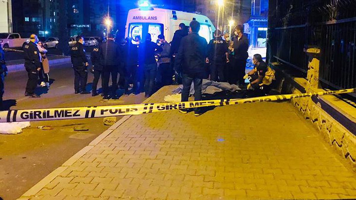 Bunalıma giren genç, 10'uncu kattan atlayarak intihar etti