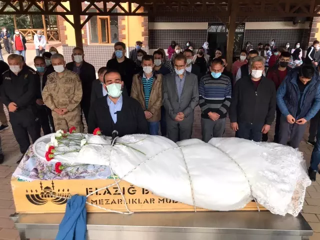 Cinayete kurban giden, Emine gelinlikli tabutu ile son yolculuğuna uğurlandı Cinayete kurban giden, Emine gelinlikli tabutu ile son yolculuğuna uğurlandı