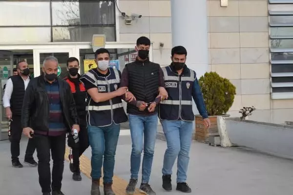 Emine, tabutunun �zerine konulan gelinlikle son yolculu�una u�urland�