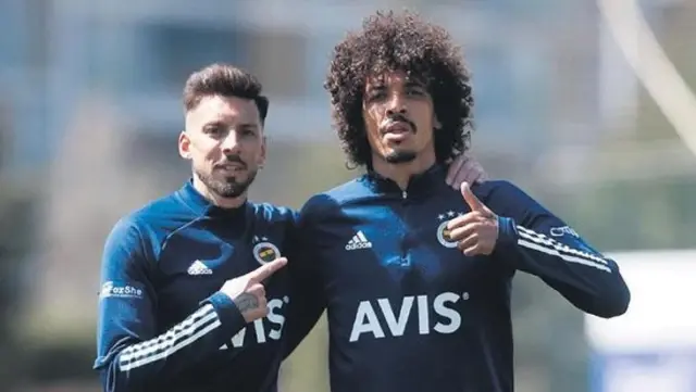 Fenerbahçe'yi şimdi de Gustavo ve Sosa tartışması karıştırdı Fenerbahçe'yi şimdi de Gustavo ve Sosa tartışması karıştırdı