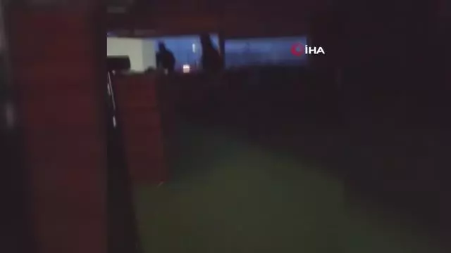 Son dakika haber! Hatay'da kavga ihbarına giden polis ekiplerine sürpriz Son dakika haber! Hatay'da kavga ihbarına giden polis ekiplerine sürpriz