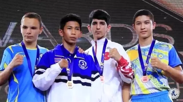 İkiz milli sporcular sabah inşaatta, akşam antrenmanda İkiz milli sporcular sabah inşaatta, akşam antrenmanda
