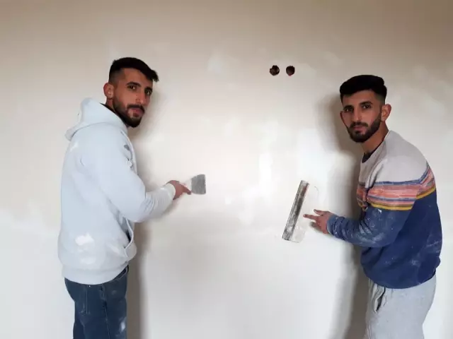 İkiz milli sporcular sabah inşaatta, akşam antrenmanda İkiz milli sporcular sabah inşaatta, akşam antrenmanda