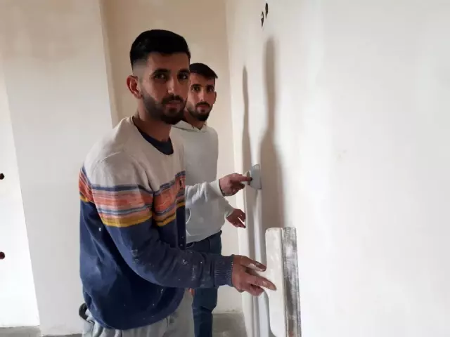 İkiz milli sporcular sabah inşaatta, akşam antrenmanda İkiz milli sporcular sabah inşaatta, akşam antrenmanda