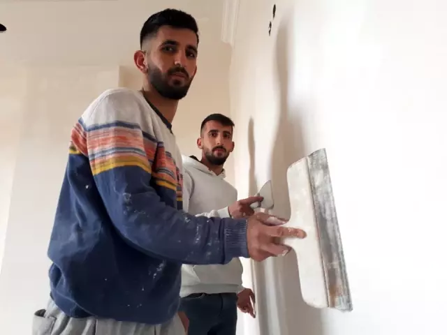 İkiz milli sporcular sabah inşaatta, akşam antrenmanda İkiz milli sporcular sabah inşaatta, akşam antrenmanda