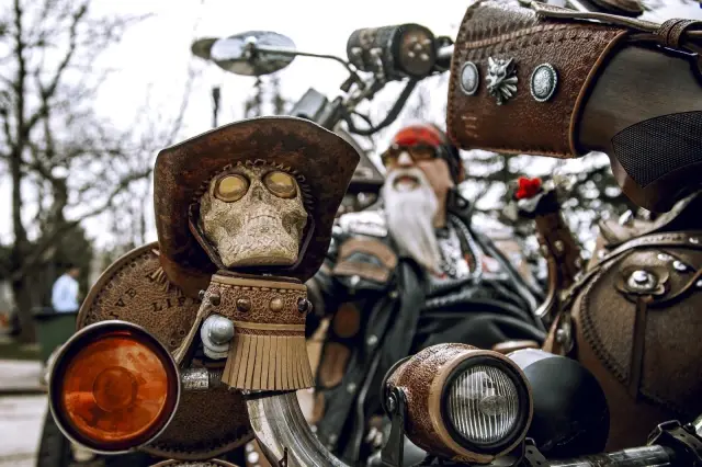 İlginç tasarımıyla dikkat çeken bu motosikletin dünyada eşi benzeri yok İlginç tasarımıyla dikkat çeken bu motosikletin dünyada eşi benzeri yok