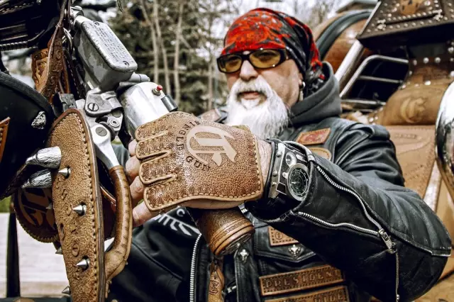 İlginç tasarımıyla dikkat çeken bu motosikletin dünyada eşi benzeri yok İlginç tasarımıyla dikkat çeken bu motosikletin dünyada eşi benzeri yok