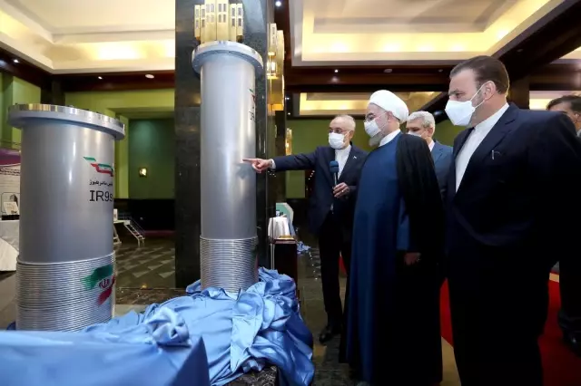 İran uranyum zenginleştirmek için yeni santrifüjlerini devreye soktu İran uranyum zenginleştirmek için yeni santrifüjlerini devreye soktu