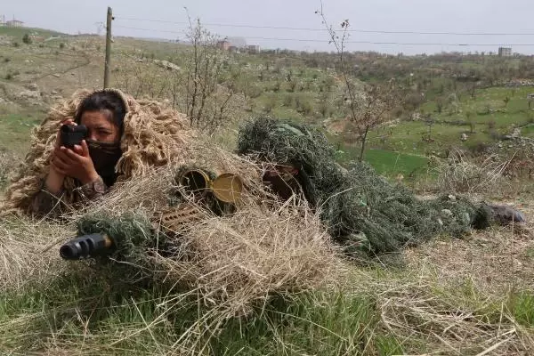 Son dakika haberi! Kadın özel harekat ekiplerinin operasyon anını DHA görüntüledi Son dakika haberi! Kadın özel harekat ekiplerinin operasyon anını DHA görüntüledi