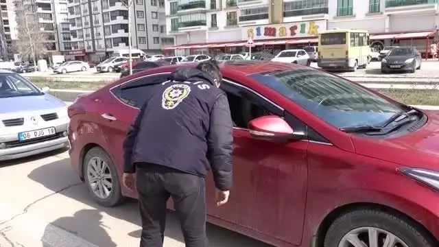'Çok yüksek riskli' Samsun ve çevre illerde sokağa çıkma kısıtlaması nedeniyle sessizlik hakim 'Çok yüksek riskli' Samsun ve çevre illerde sokağa çıkma kısıtlaması nedeniyle sessizlik hakim