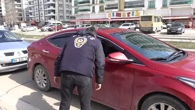 'Çok yüksek riskli' Samsun ve çevre illerde sokağa çıkma kısıtlaması nedeniyle sessizlik hakim 'Çok yüksek riskli' Samsun ve çevre illerde sokağa çıkma kısıtlaması nedeniyle sessizlik hakim