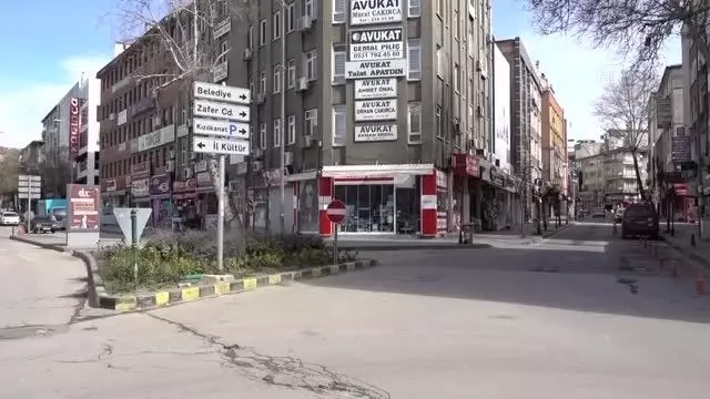 'Çok yüksek riskli' Samsun ve çevre illerde sokağa çıkma kısıtlaması nedeniyle sessizlik hakim 'Çok yüksek riskli' Samsun ve çevre illerde sokağa çıkma kısıtlaması nedeniyle sessizlik hakim