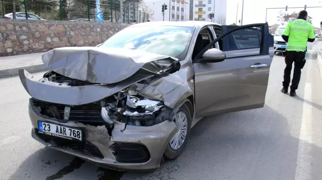 Son dakika haber | Kısıtlamayı ihlal etti, kaza yaptı hem ehliyeti gitti hem de ceza yedi Son dakika haber | Kısıtlamayı ihlal etti, kaza yaptı hem ehliyeti gitti hem de ceza yedi