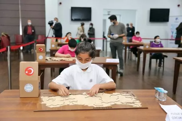 Küçükçekmece Belediyesi'nden yap boz yarışması