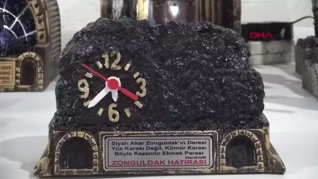 Kömürlükte madenci bibloları yapıyorlar