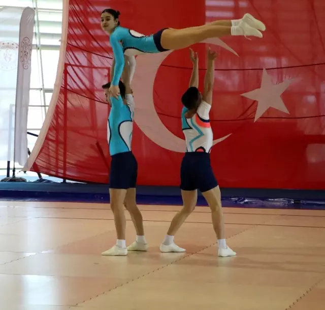 Manisa'da düzenlenen Aerobik Cimnastik Türkiye Şampiyonası sona erdi Manisa'da düzenlenen Aerobik Cimnastik Türkiye Şampiyonası sona erdi