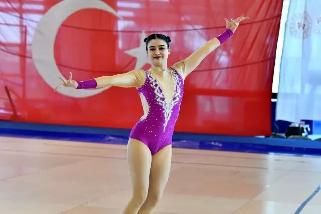 Manisa'da düzenlenen Aerobik Cimnastik Türkiye Şampiyonası sona erdi Manisa'da düzenlenen Aerobik Cimnastik Türkiye Şampiyonası sona erdi